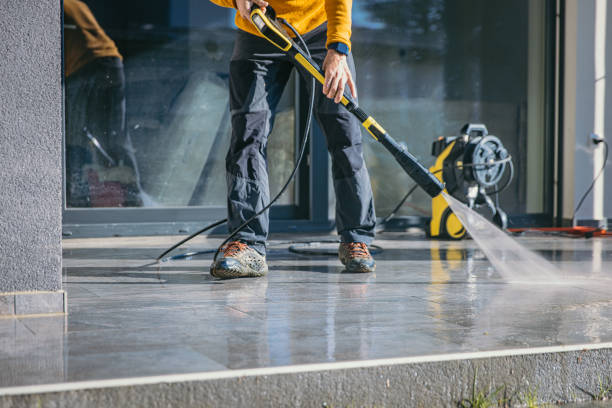 Best Deck Pressure Washing  in Middlebranch, OH